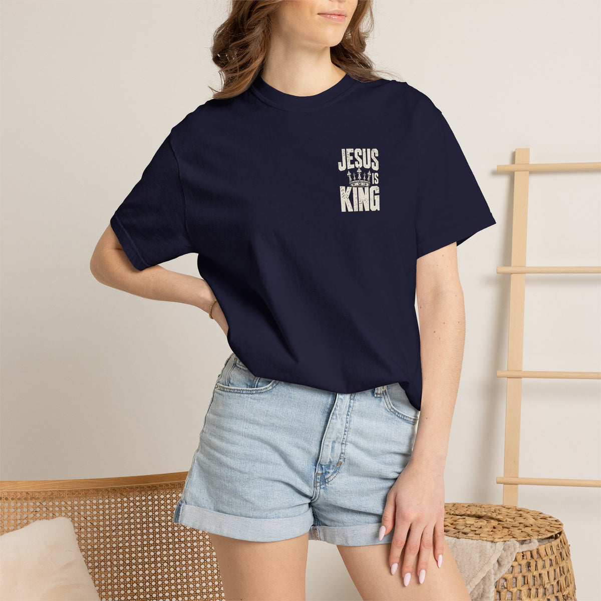 Jesus is king T-shirt